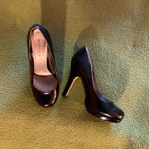 Madden Girl Black Pumps